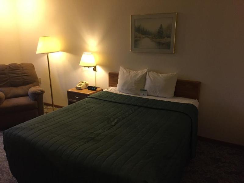 Super 8 By Wyndham Escanaba Esterno foto